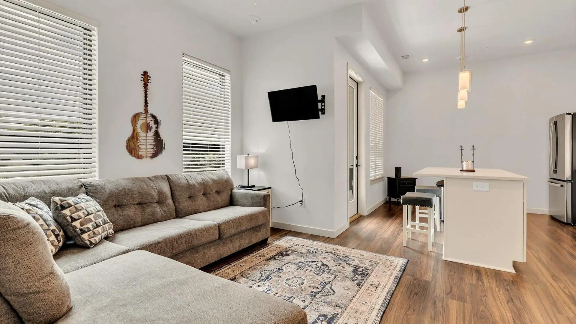 Charming Music Row Escape Villa Nashville 0*,  Verenigde Staten
