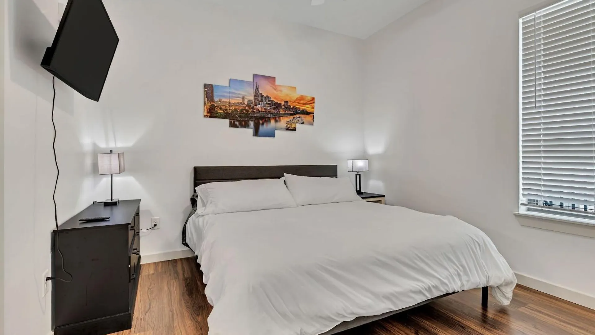 Charming Music Row Escape Villa Nashville Vakantiehuis